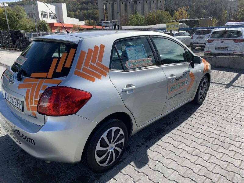 Toyota Auris, снимка 10 - Автомобили и джипове - 52730985