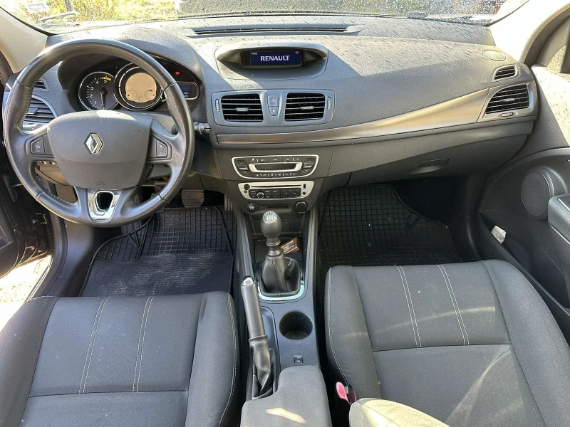 Renault Megane III, снимка 4 - Автомобили и джипове - 52845074