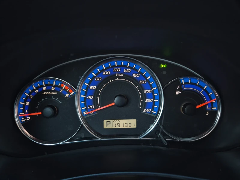 Subaru Forester 2.0 АВТОМАТ* КОЖА* СЕРВИЗНА ИСТОРИЯ , снимка 13 - Автомобили и джипове - 53115244