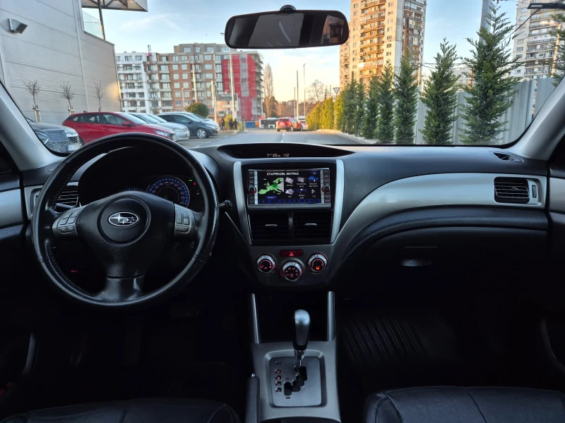 Subaru Forester 2.0 АВТОМАТ* КОЖА* СЕРВИЗНА ИСТОРИЯ , снимка 11 - Автомобили и джипове - 53115244