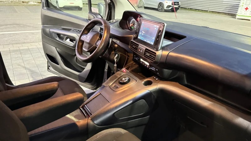 Peugeot Rifter Товарен N1, снимка 14 - Автомобили и джипове - 53143883