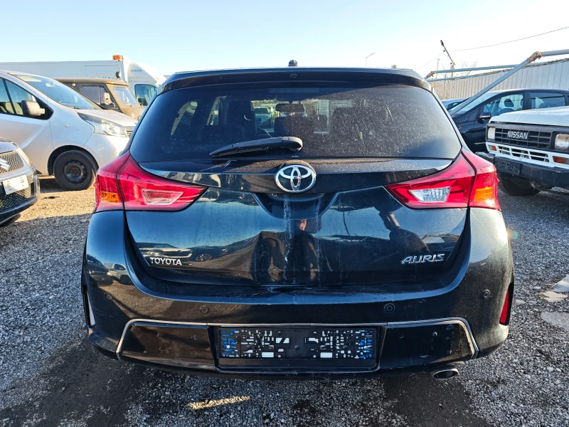 Toyota Auris 2.0 D4D, снимка 5 - Автомобили и джипове - 53166697