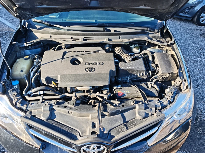 Toyota Auris 2.0 D4D, снимка 15 - Автомобили и джипове - 53166697