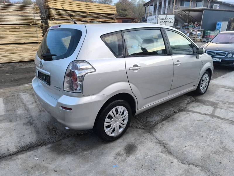 Toyota Corolla Verso 1.8i, снимка 5 - Автомобили и джипове - 53180361