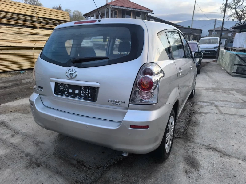 Toyota Corolla Verso 1.8i, снимка 7 - Автомобили и джипове - 53180361