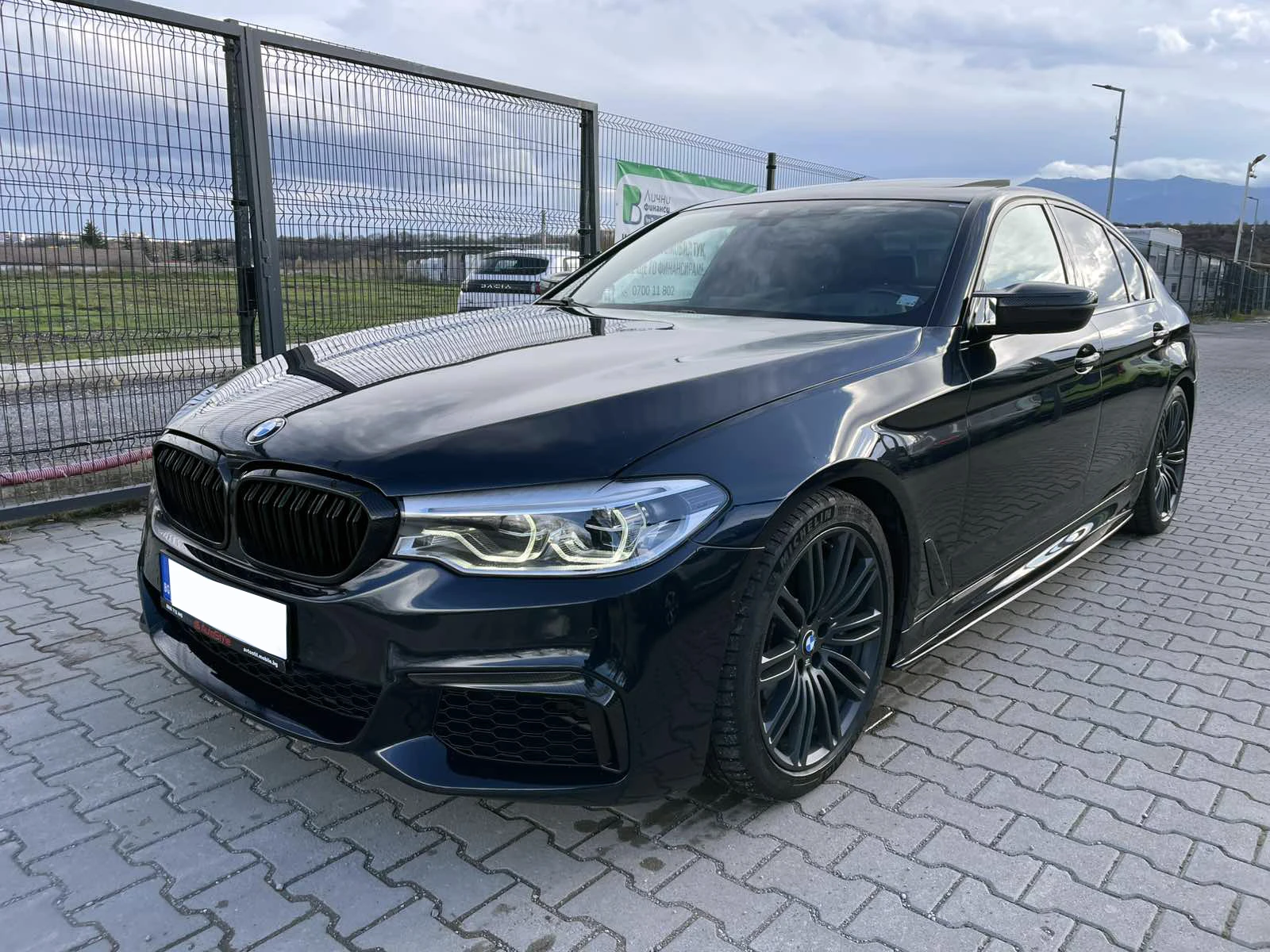 BMW 550 * Xdrive* Mpack* SoftClose* Carbon* HeadUp* Keyles, снимка 1