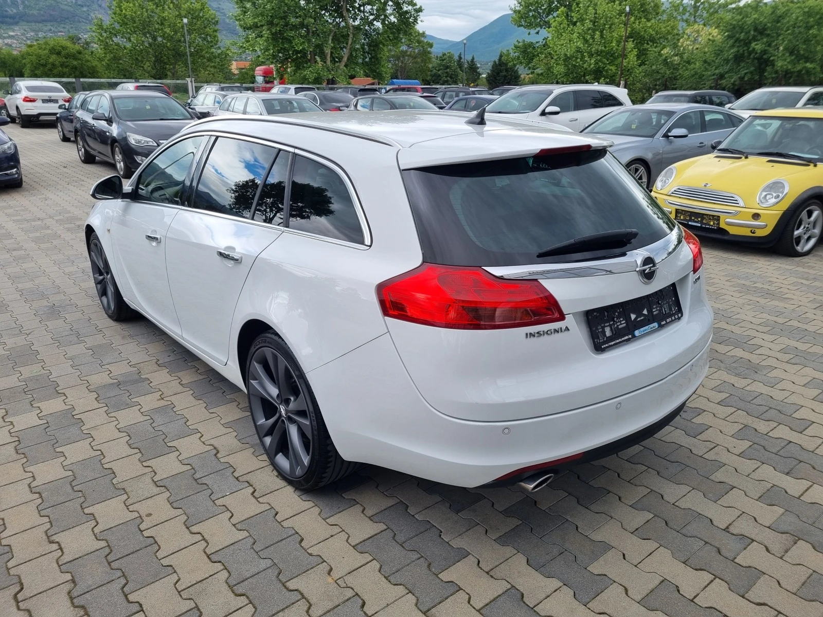 Opel Insignia 2.0CDTi-160hp АВТОМАТИК* ВСИЧКИ ЕКСТРИ! - изображение 4