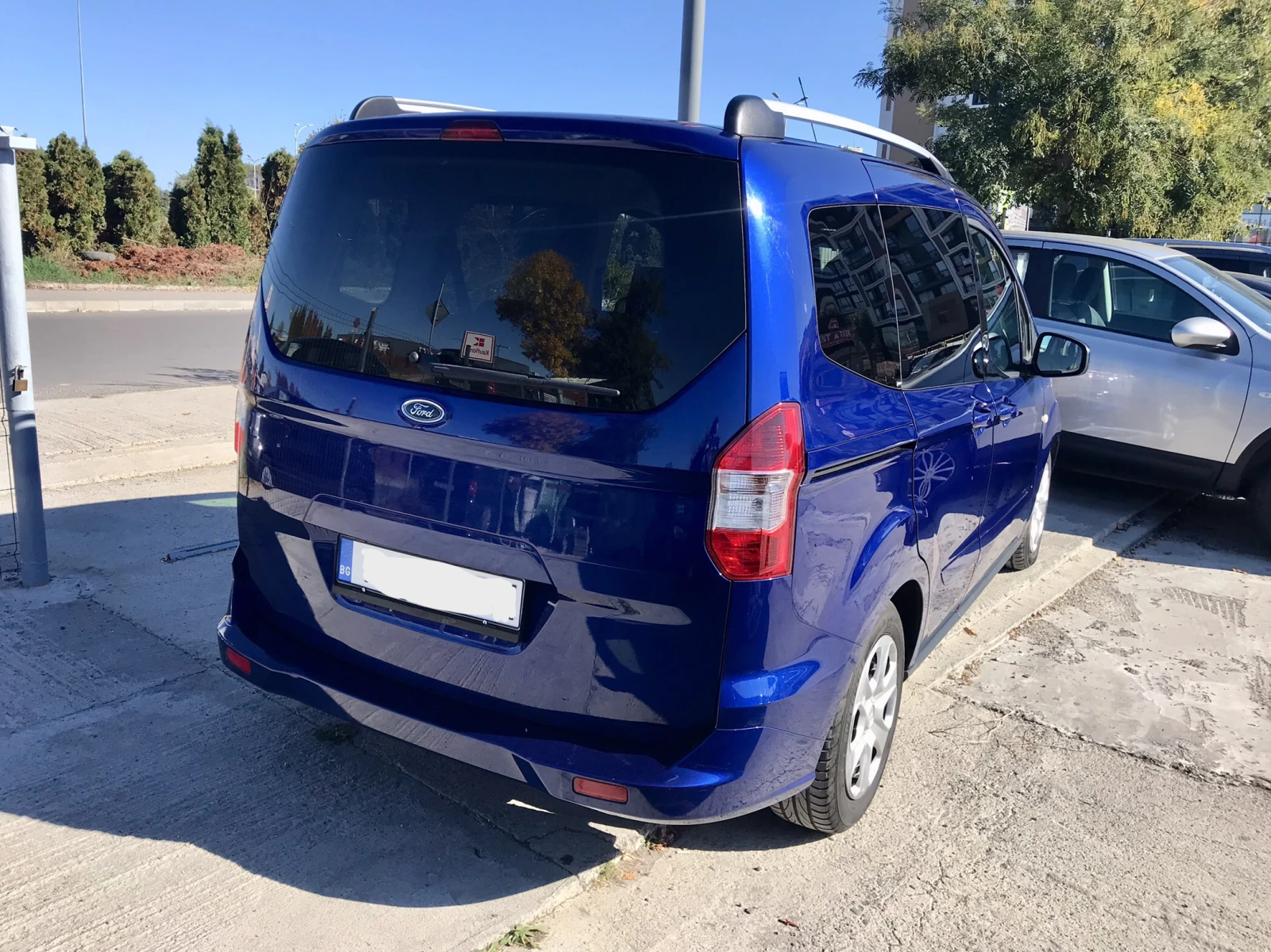 Ford Connect Tourneo-1.0i - изображение 6