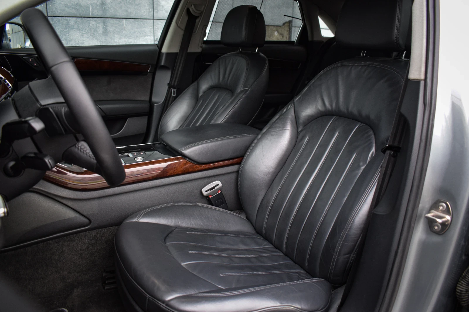 Audi A8 4.2 FSI 371к.с. QUATTRO  - изображение 8