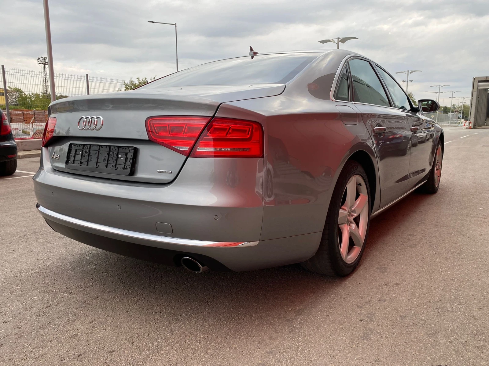 Audi A8 4.2 FSI 371к.с. QUATTRO КАТО НОВА - изображение 5