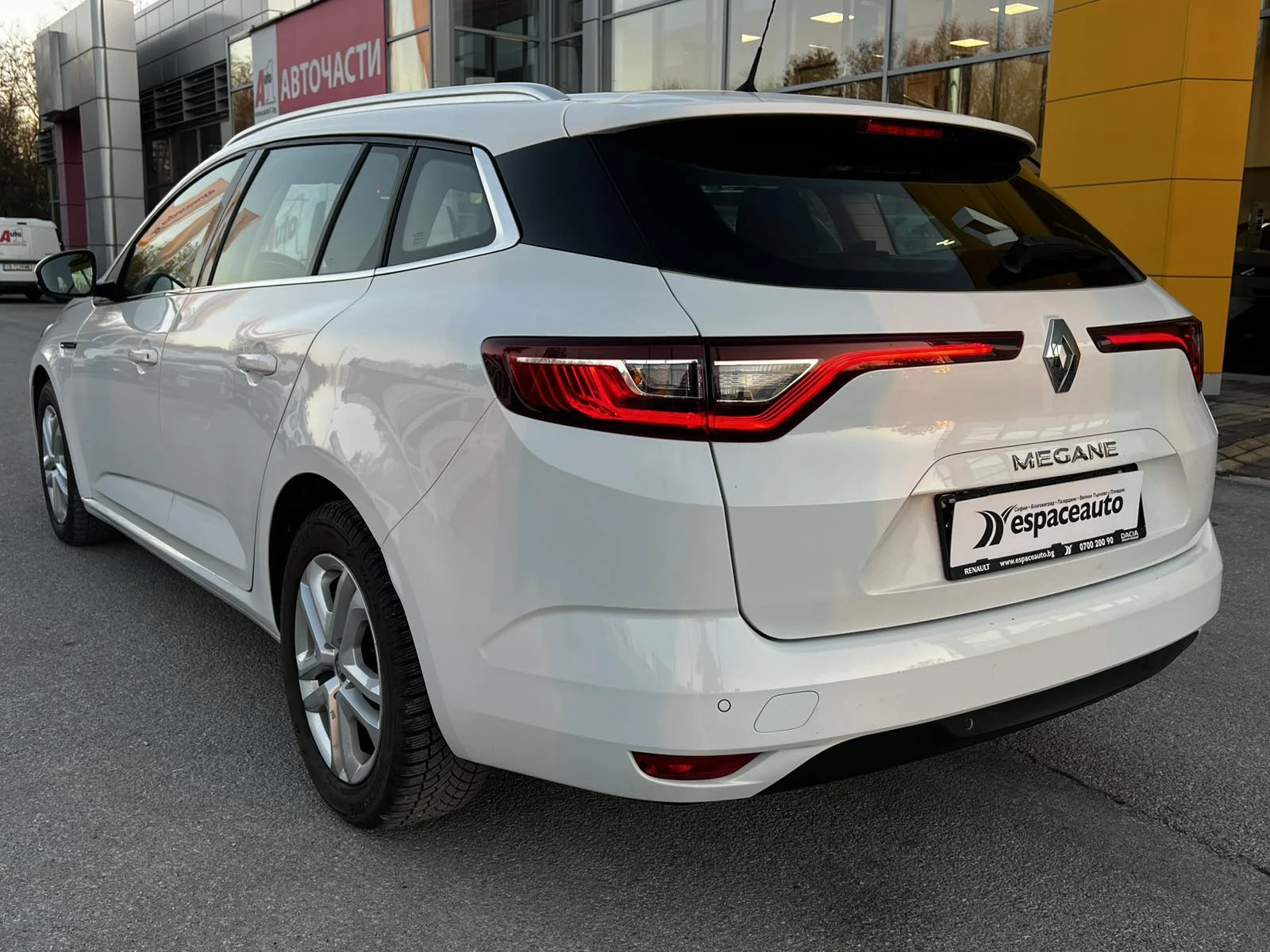 Renault Megane Grandtour 1.5 dCi / 115 к.с. / EDC - изображение 6