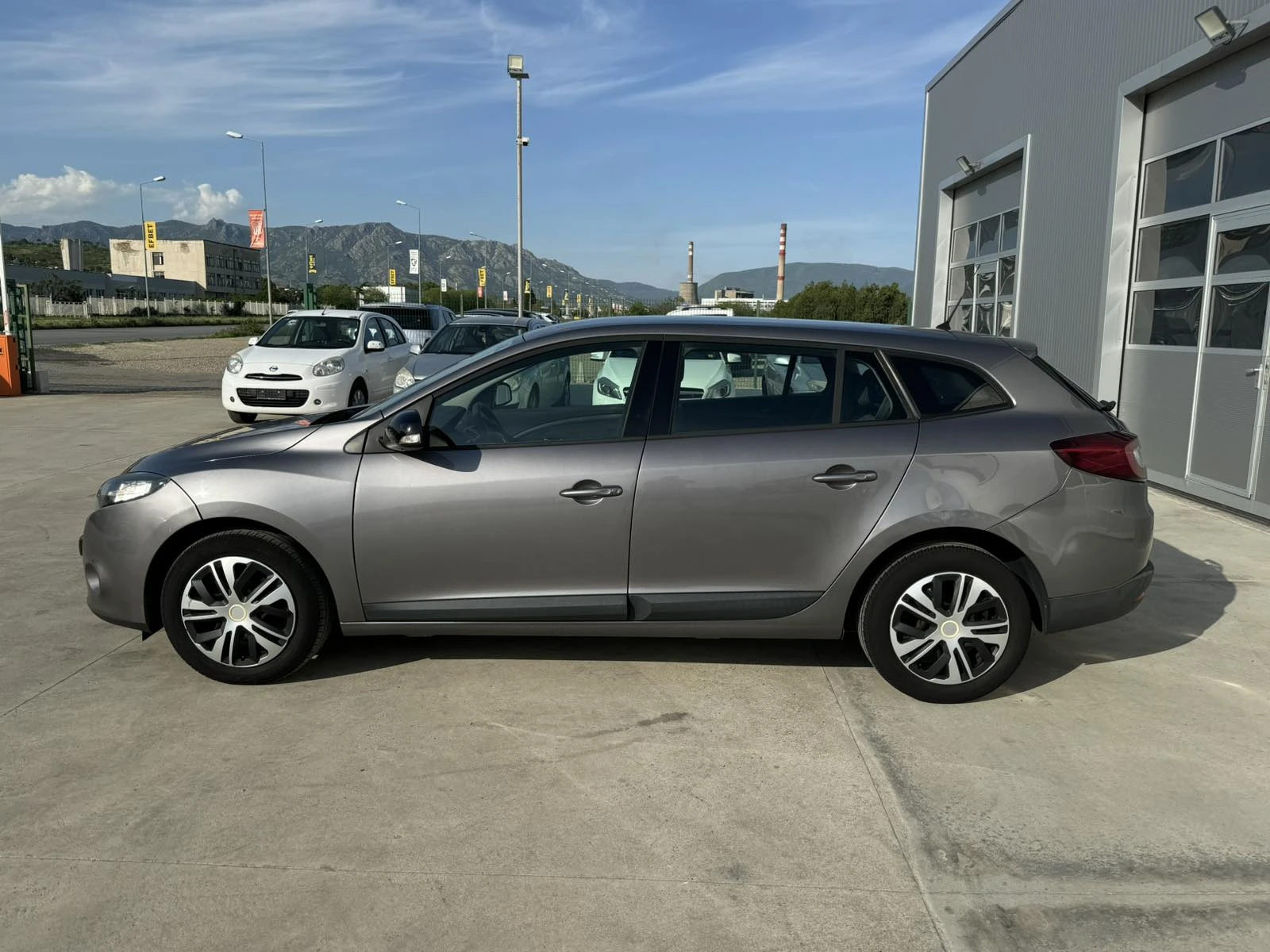 Renault Megane 1.5* dci* 110 ps* SPORTOUR*  - изображение 2
