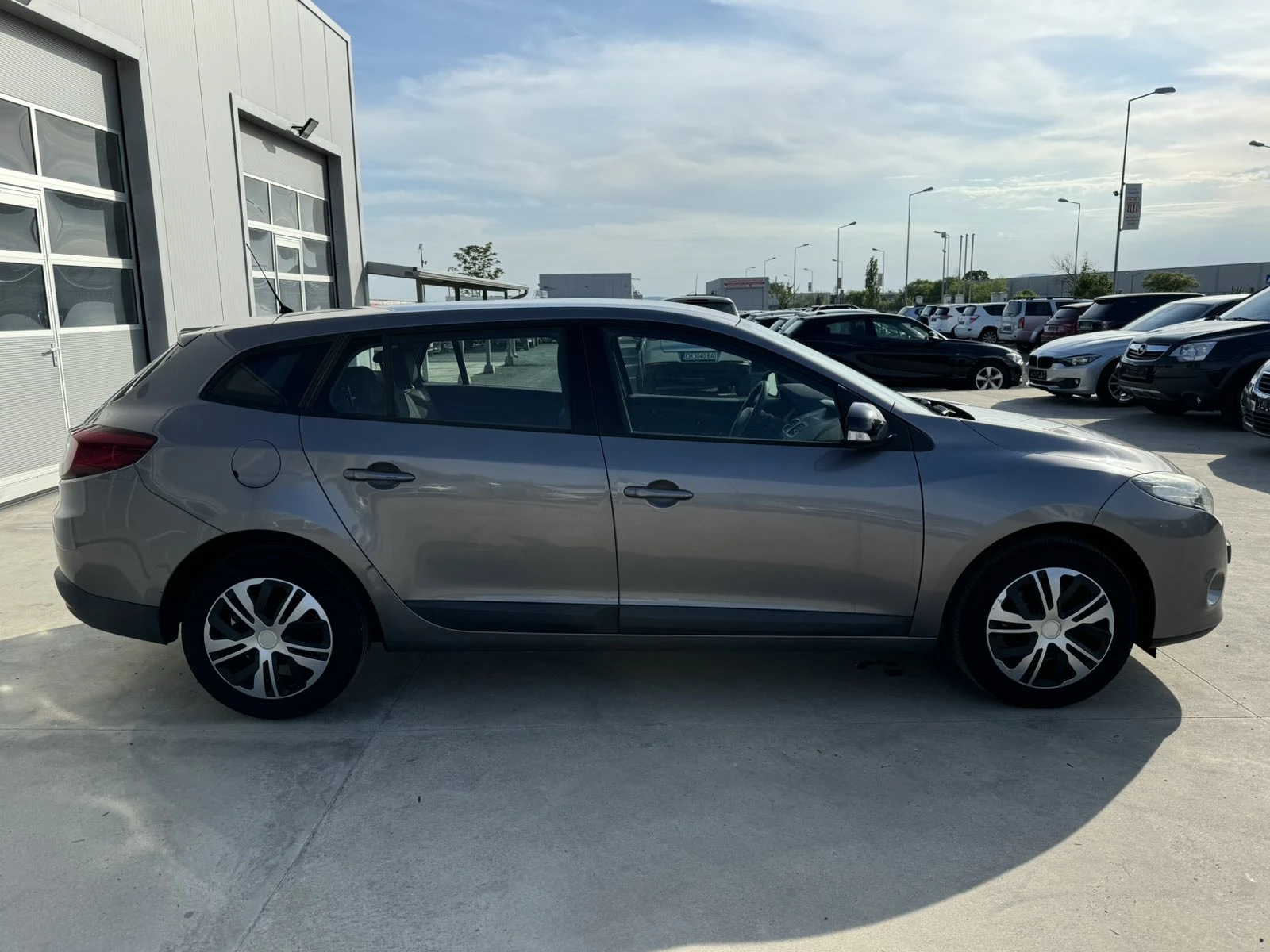 Renault Megane 1.5* dci* 110 ps* SPORTOUR*  - изображение 6