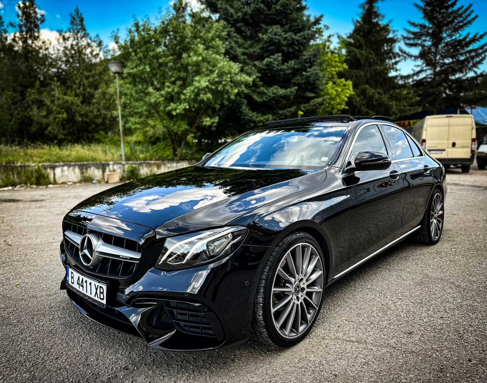 Mercedes-Benz E 220 = PANORAMA= AMG= 360-KAMERA= 9СКОРОСТИ=  - изображение 6