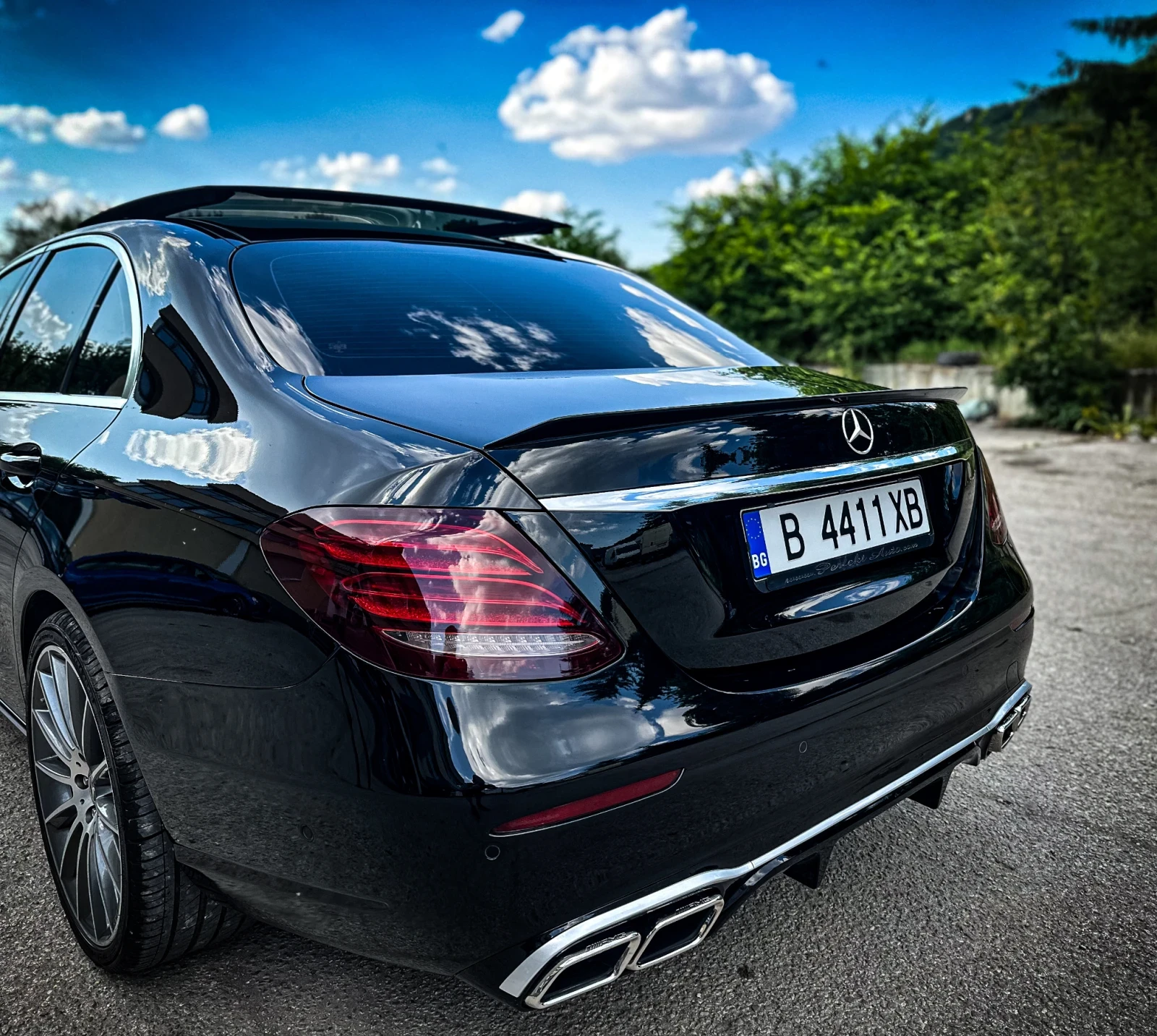 Mercedes-Benz E 220 = PANORAMA= AMG= 360-KAMERA= 9СКОРОСТИ=  - изображение 8