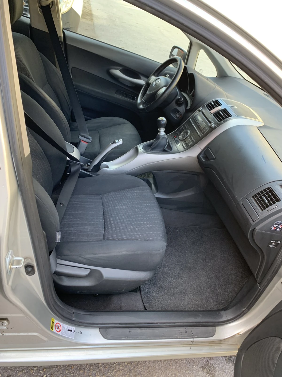 Toyota Auris  - изображение 9