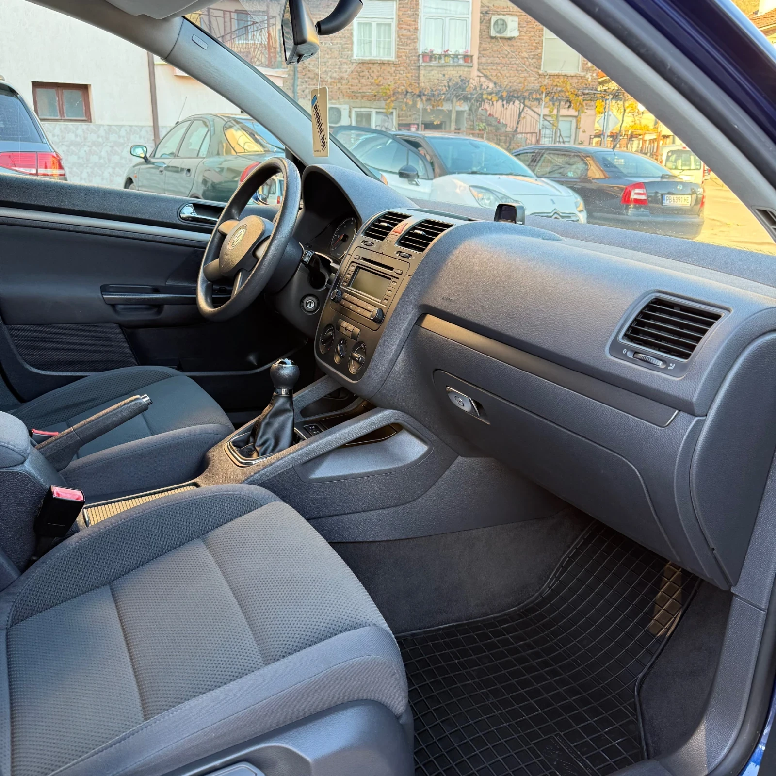 VW Golf 1.9 TDI 105hp * Парктроник* 194 хил - реални!  - изображение 8