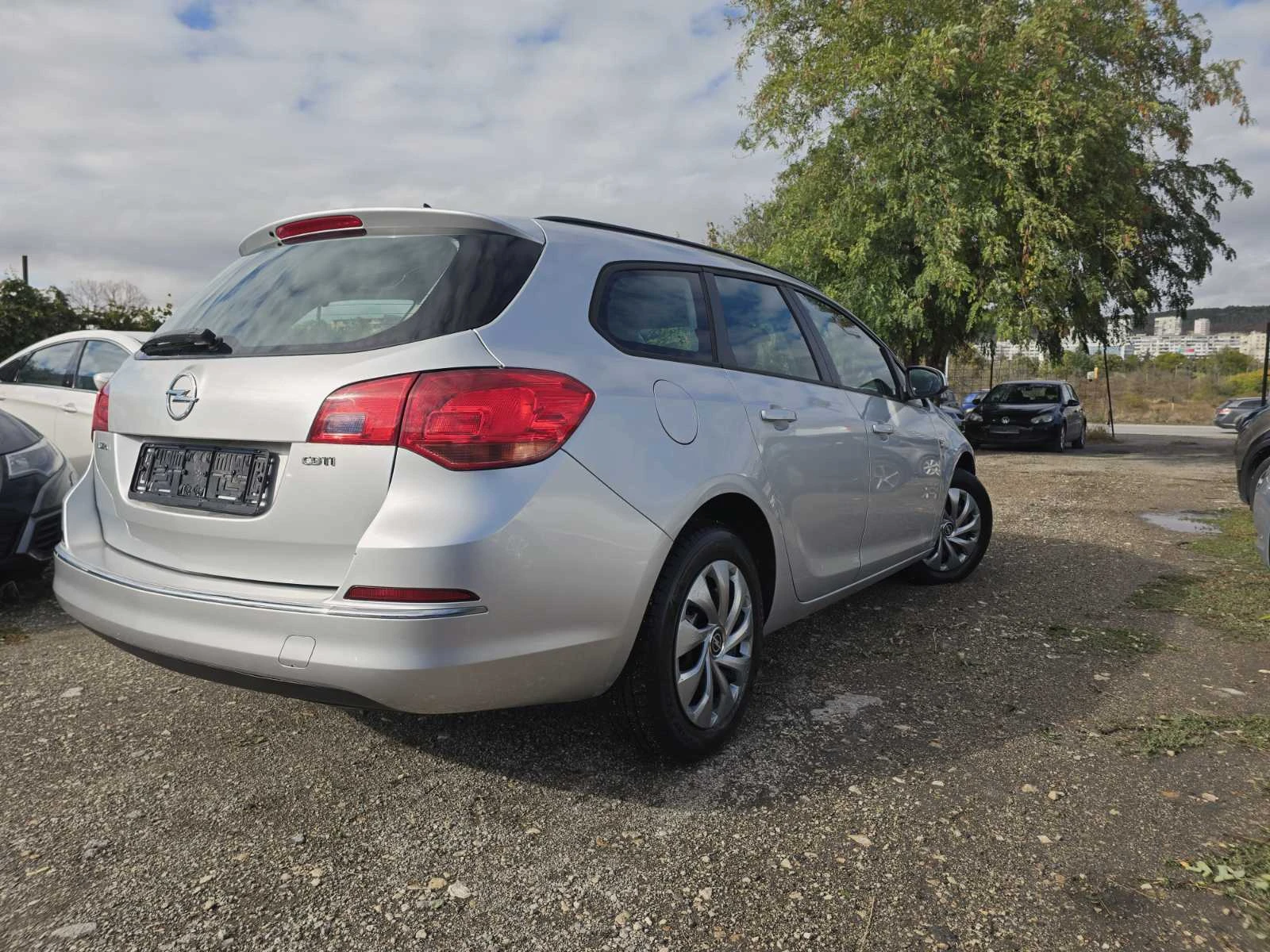 Opel Astra ПРОМО ЦЕНА/1.6cdti/FACE/ПЕРФЕКТЕН - изображение 4