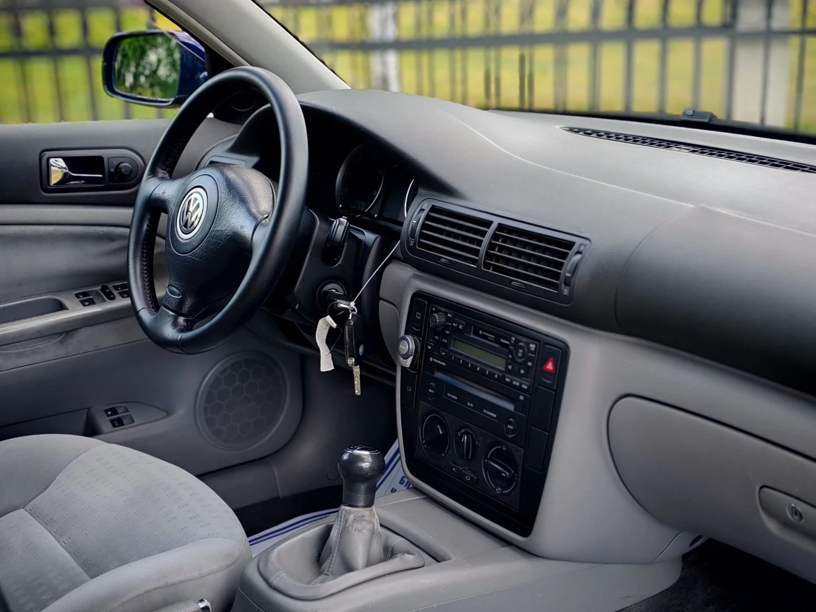 VW Passat 1.9TDI(101)* COMFORT-EDITION* НОВ ВНОС* , снимка 12 - Автомобили и джипове - 54633044