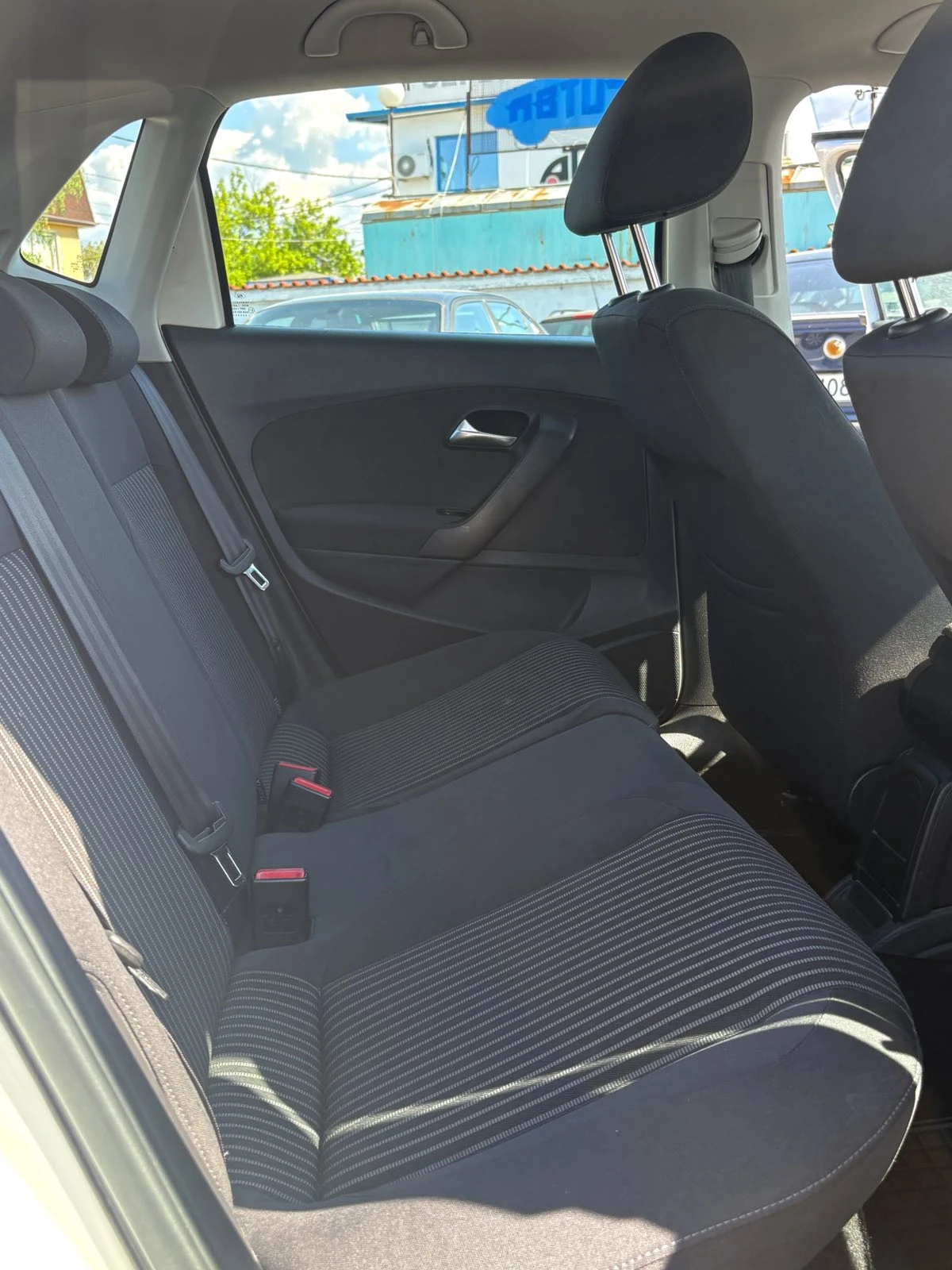 VW Polo 1.4, снимка 7 - Автомобили и джипове - 54713774