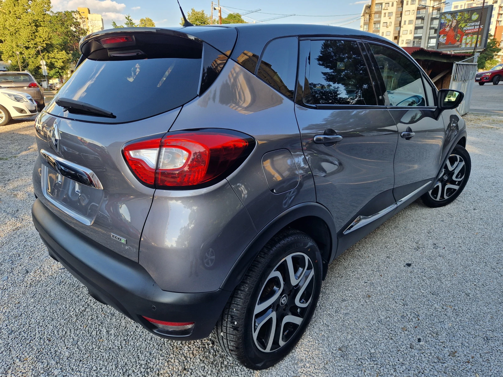 Renault Captur 1.5DCI/NAVI, снимка 5 - Автомобили и джипове - 54994544