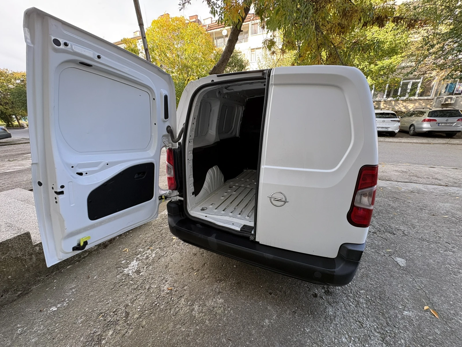 Opel Combo, снимка 5 - Автомобили и джипове - 55996942