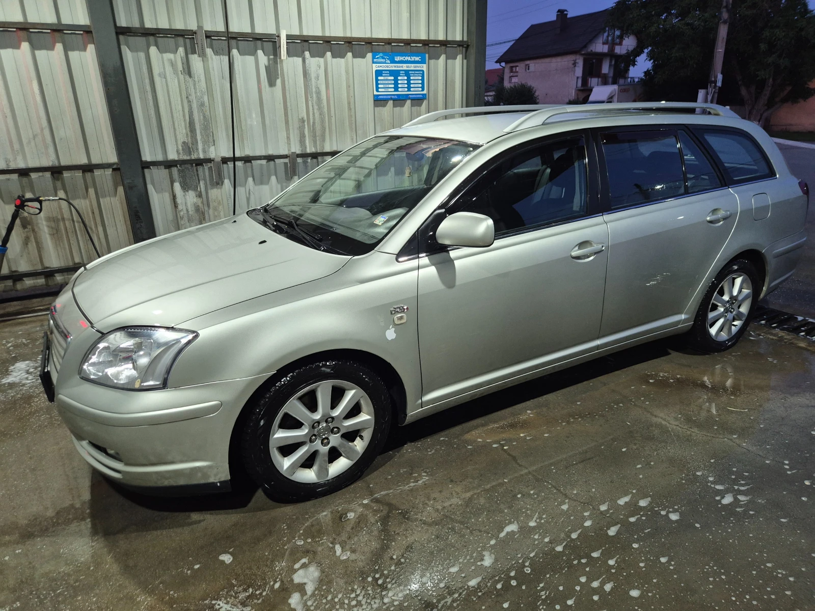 Toyota Avensis, снимка 12 - Автомобили и джипове - 55145621
