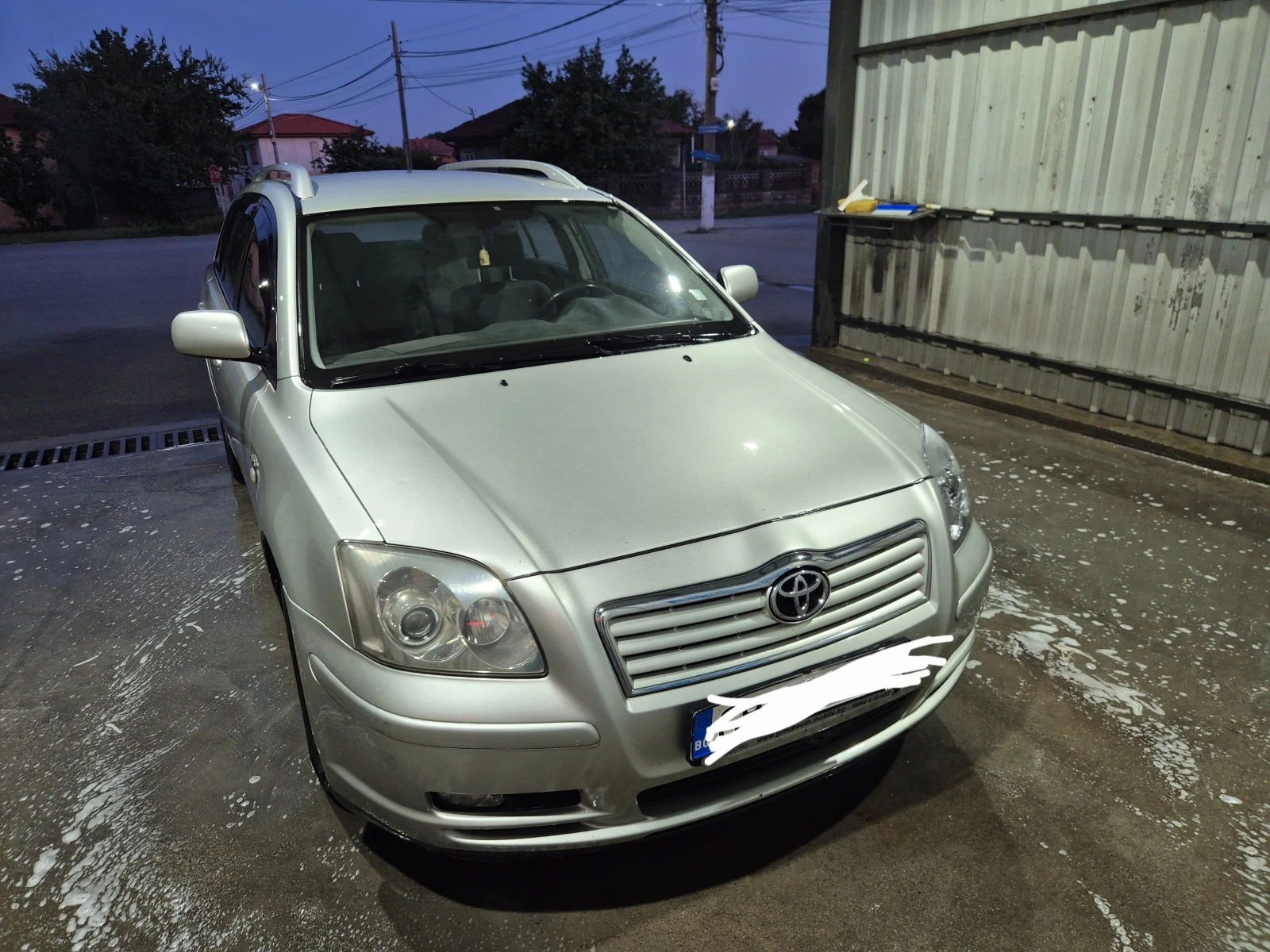 Toyota Avensis, снимка 10 - Автомобили и джипове - 55145621