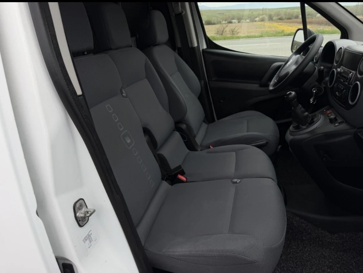 Citroen Berlingo 1.6HDI, снимка 6 - Автомобили и джипове - 55183477
