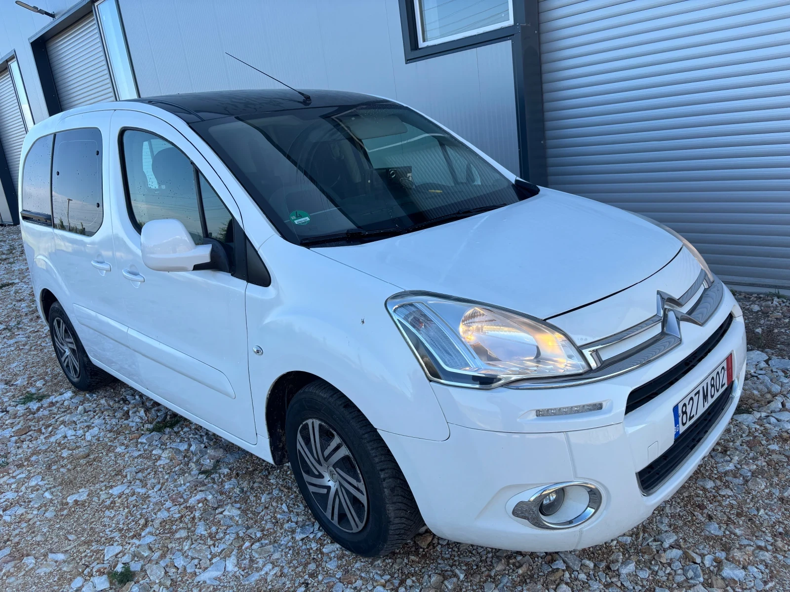 Citroen Berlingo 1.6hdi 90k.c. , снимка 2 - Автомобили и джипове - 55401182