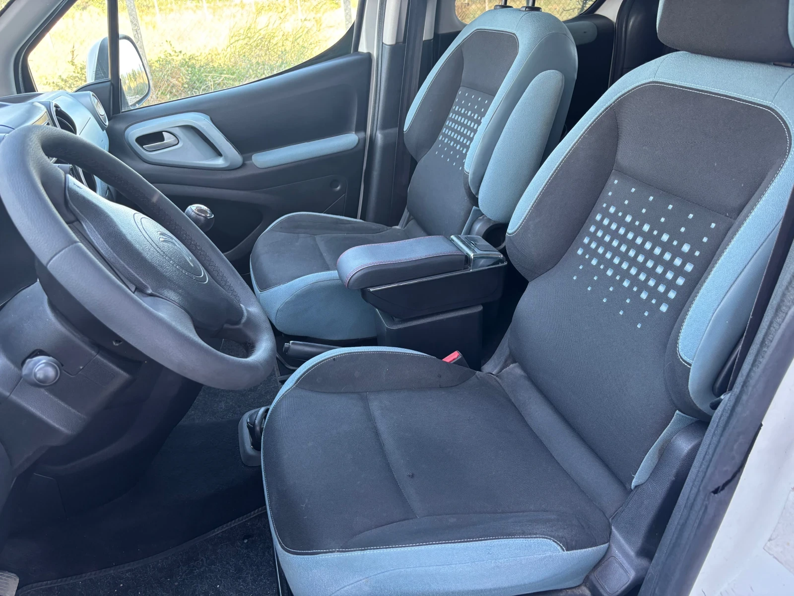 Citroen Berlingo 1.6hdi 90k.c. , снимка 6 - Автомобили и джипове - 55401182