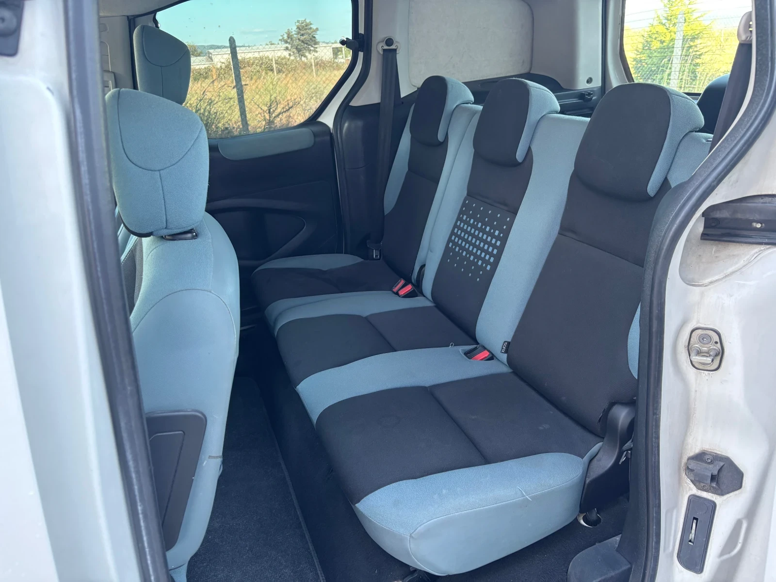 Citroen Berlingo 1.6hdi 90k.c. , снимка 5 - Автомобили и джипове - 55401182