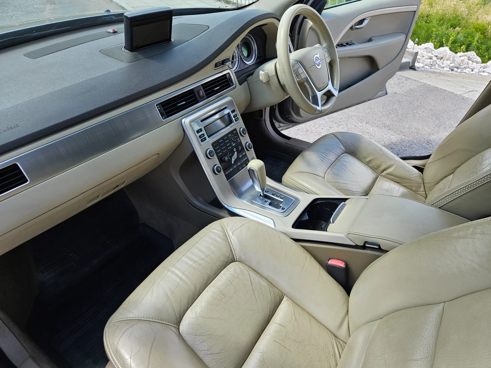 Volvo Xc70 D5, снимка 10 - Автомобили и джипове - 55423708
