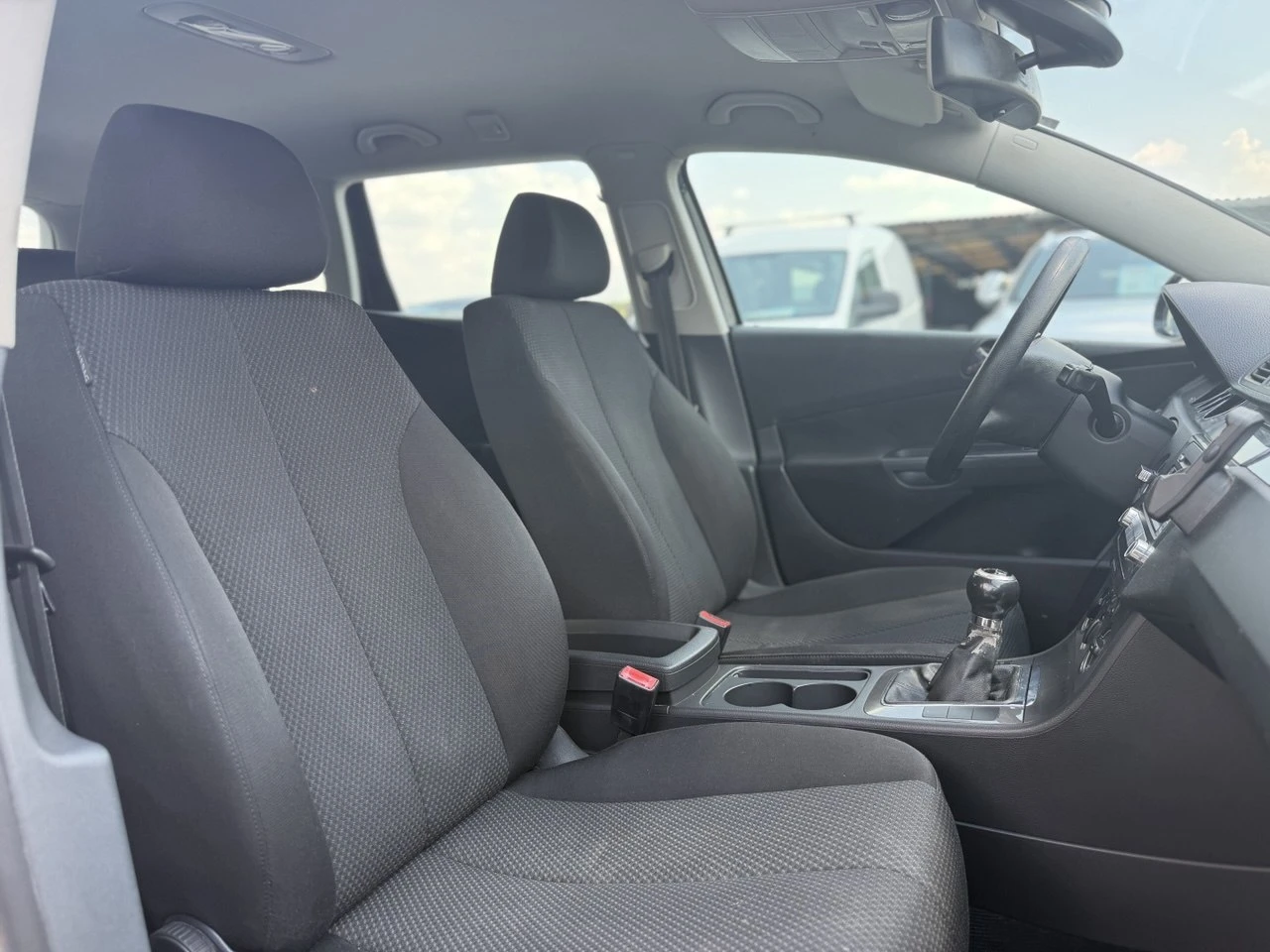 VW Passat 1.9TDI , снимка 15 - Автомобили и джипове - 55579705
