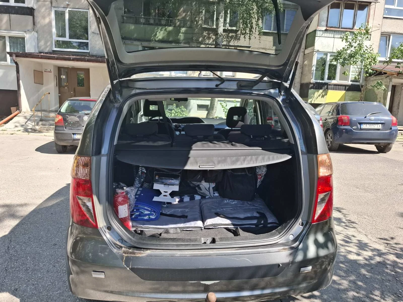Honda Fr-v, снимка 3 - Автомобили и джипове - 55654790