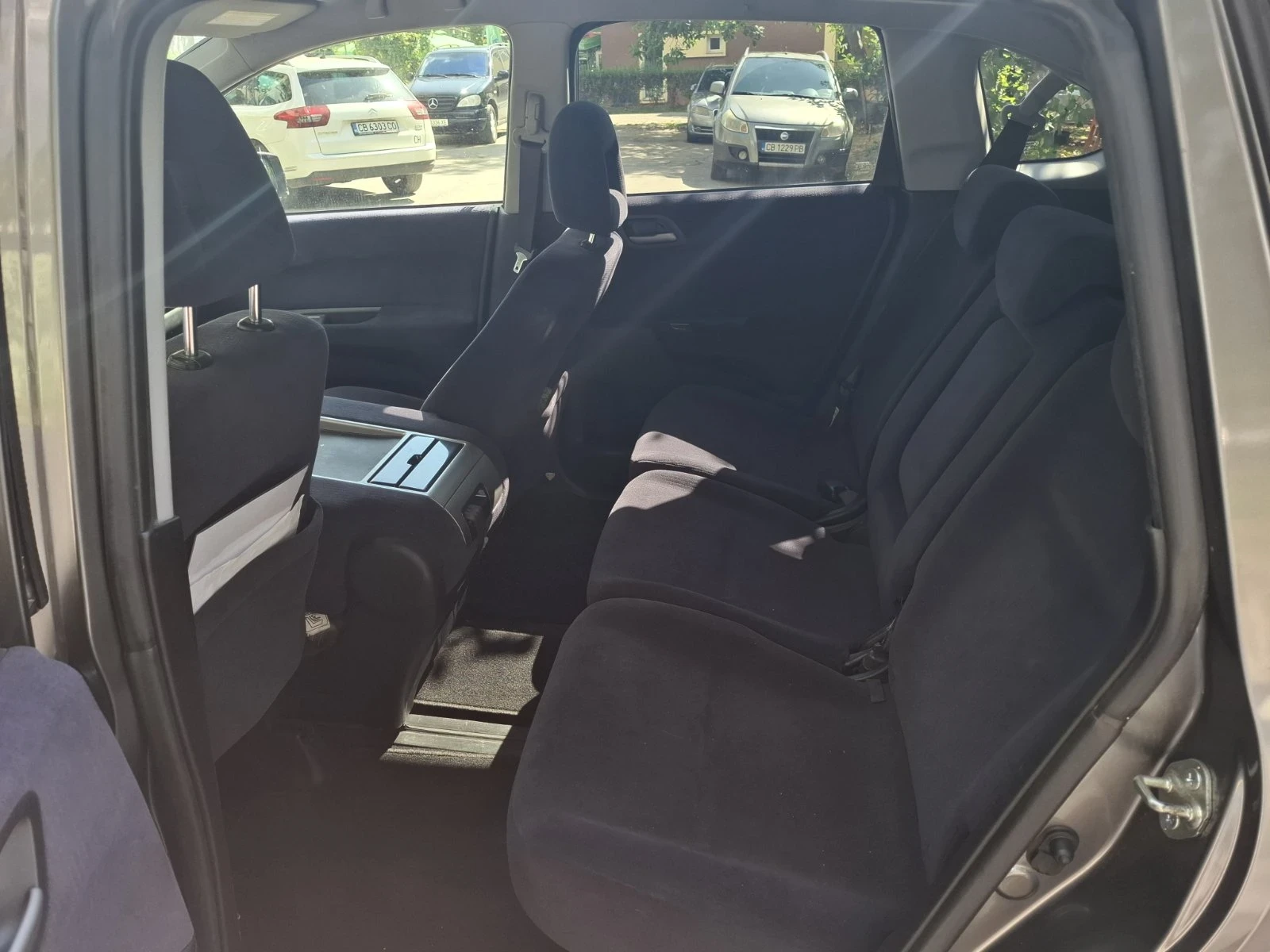 Honda Fr-v, снимка 6 - Автомобили и джипове - 55654790