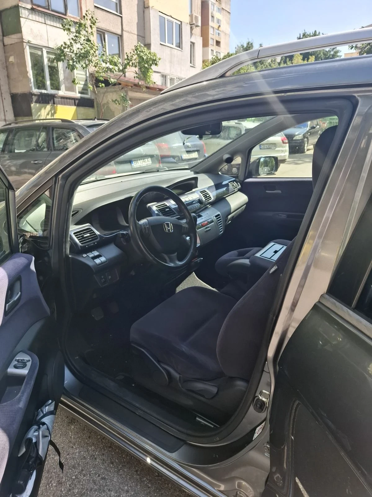 Honda Fr-v, снимка 7 - Автомобили и джипове - 55654790