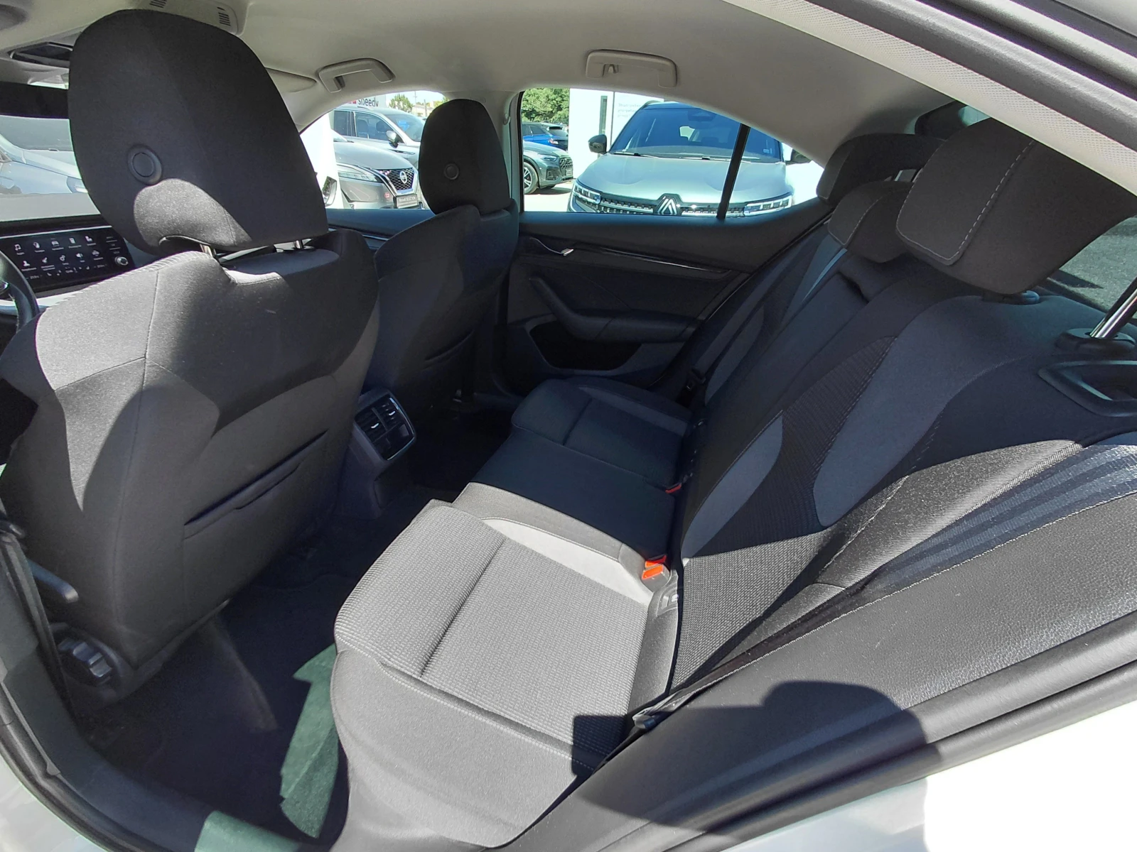 Skoda Octavia 2.0TDI/115к.с/DSG/Ambition/Гаранция, снимка 16 - Автомобили и джипове - 55841826