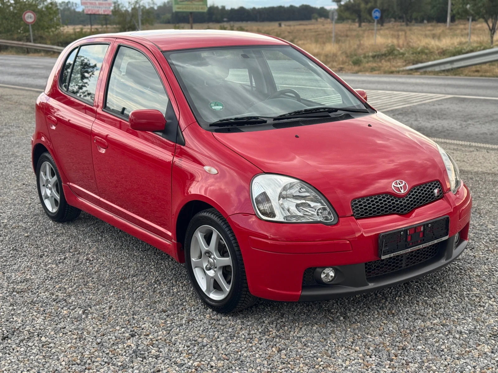 Toyota Yaris 1.5TS-Sport* 105кс* Уникат* Германия* Клима* Като , снимка 3 - Автомобили и джипове - 56165286