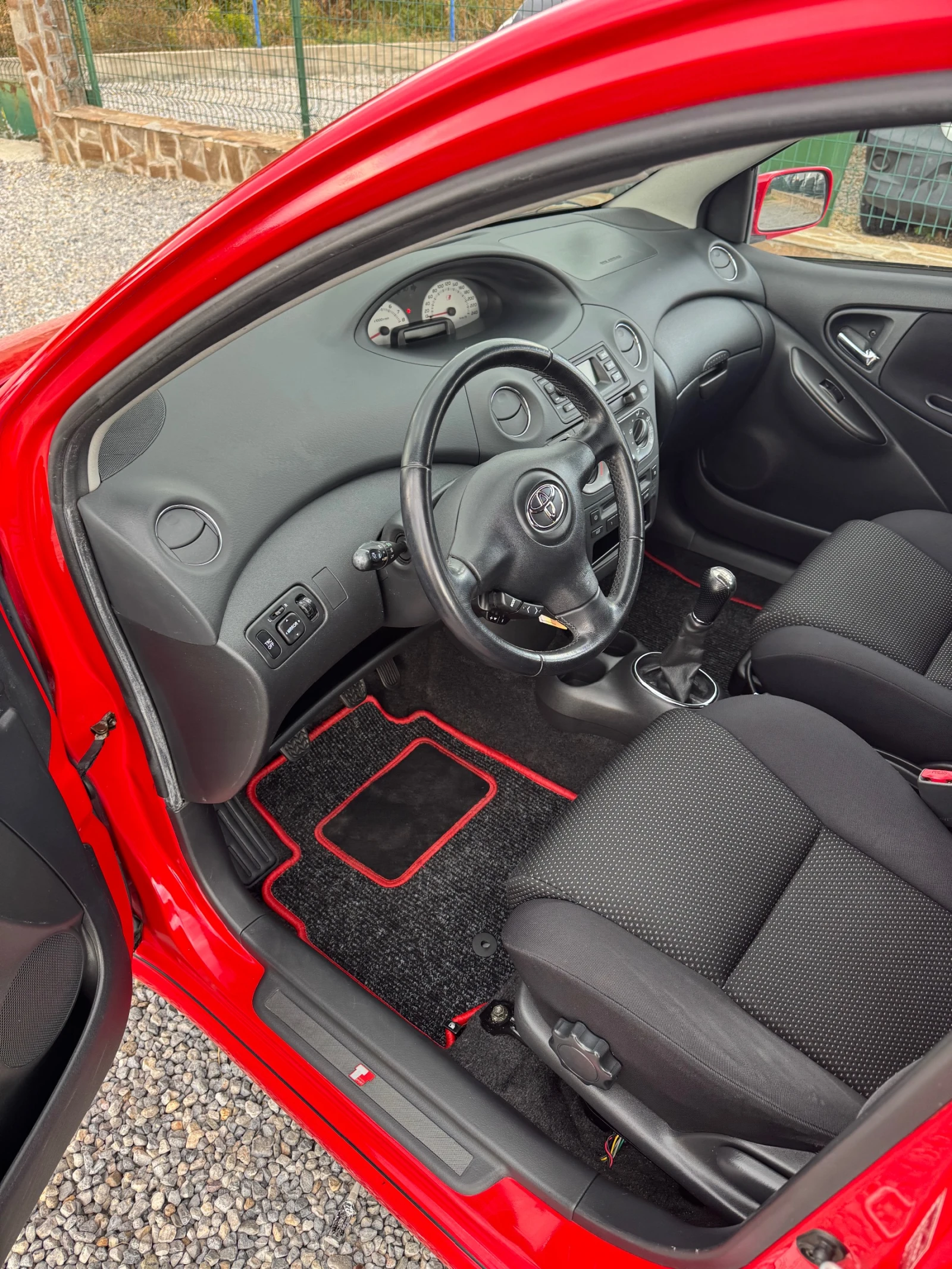 Toyota Yaris 1.5TS-Sport* 105кс* Уникат* Германия* Клима* Като , снимка 12 - Автомобили и джипове - 56165286