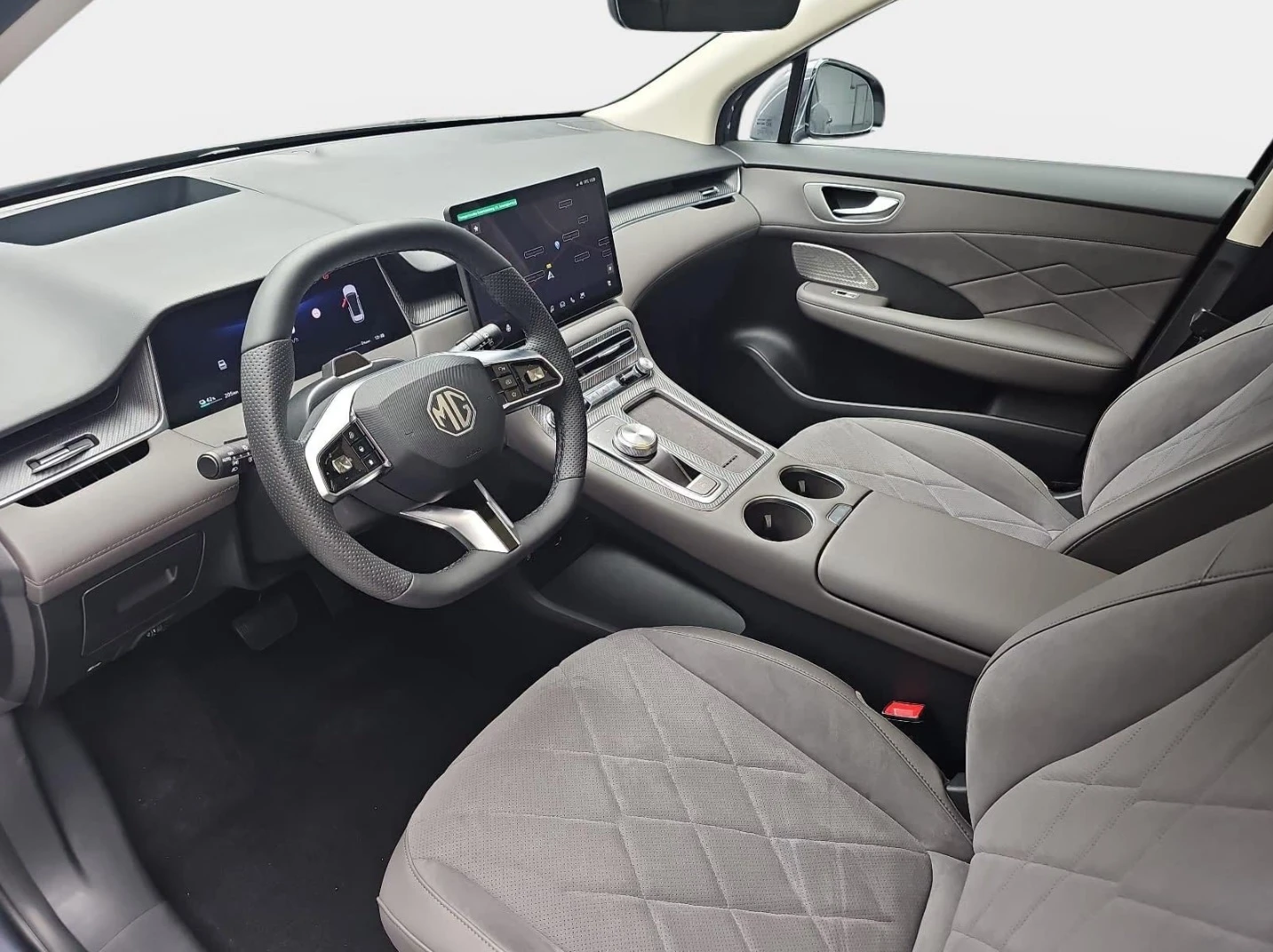 Mg S6 Luxury AWD, снимка 6 - Автомобили и джипове - 56293755