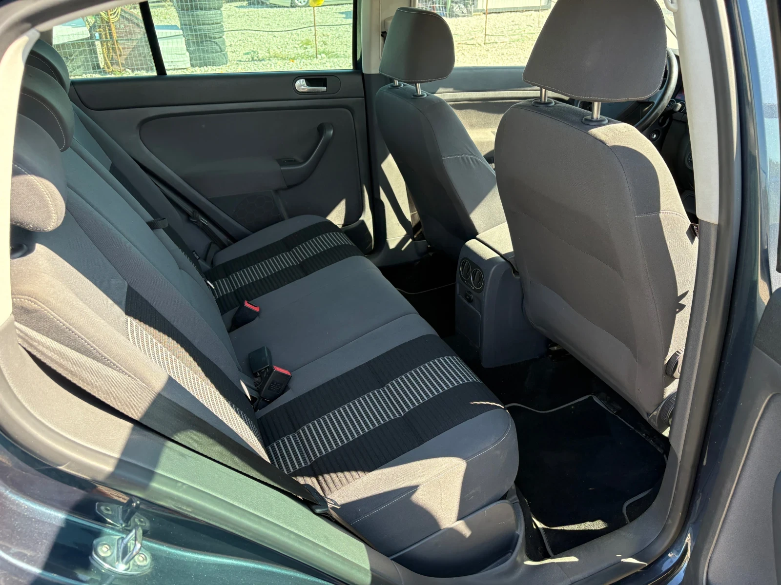 VW Golf Plus 1.4TSI перфектен, снимка 11 - Автомобили и джипове - 56347778