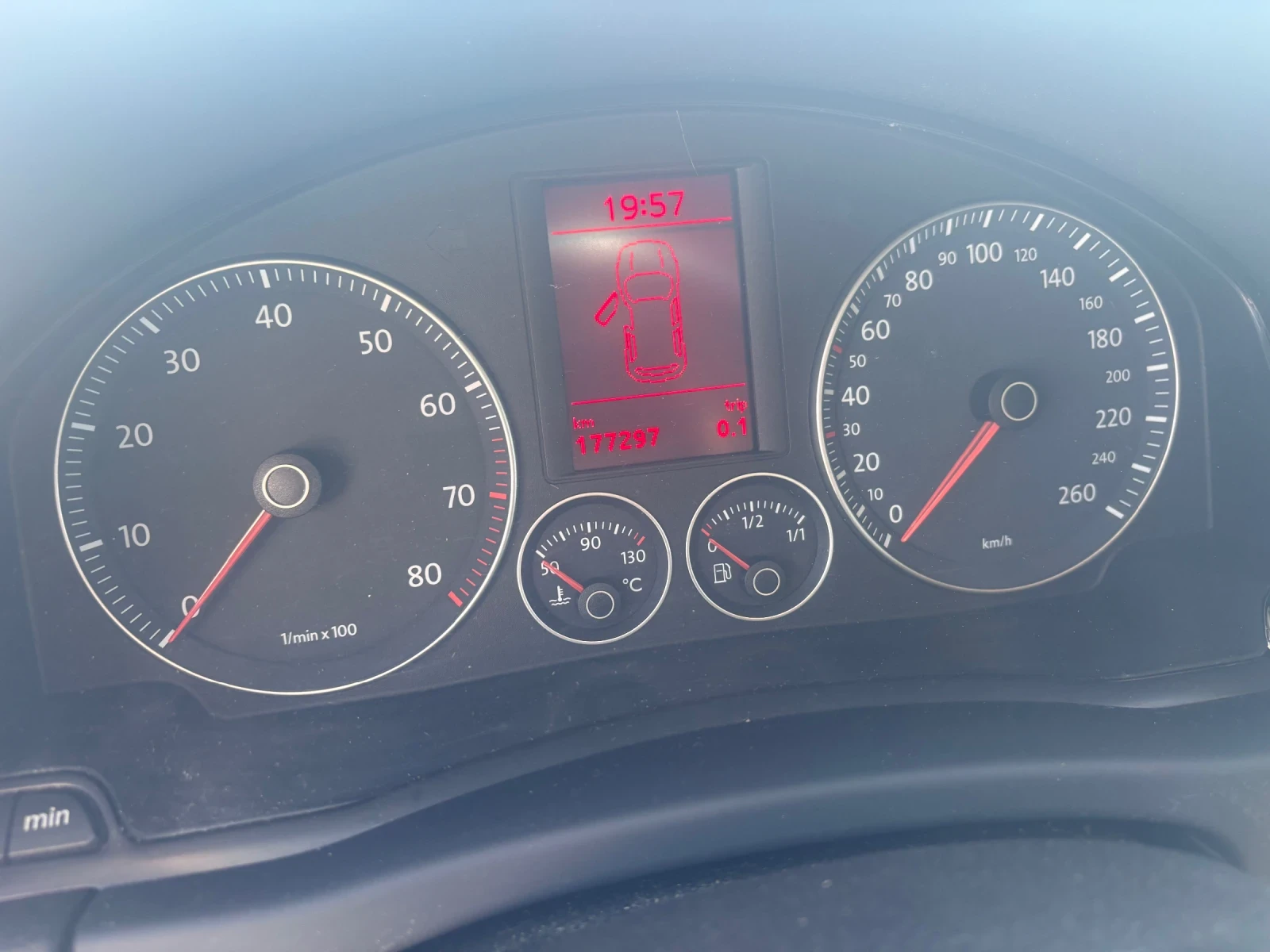 VW Golf Plus 1.4TSI перфектен, снимка 7 - Автомобили и джипове - 56347778