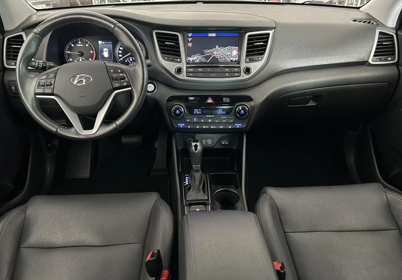 Hyundai Tucson 2.0crdi 4x4 Premium , снимка 7 - Автомобили и джипове - 52824520
