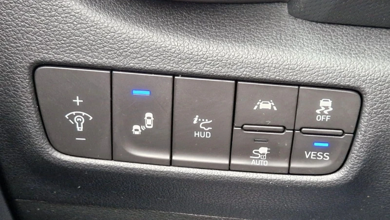 Hyundai Kona 64KWhPremium/SOH97%, снимка 14 - Автомобили и джипове - 52569490