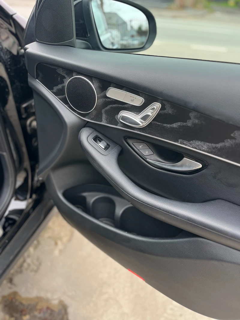 Mercedes-Benz GLC 300 4 matic, снимка 10 - Автомобили и джипове - 53271874