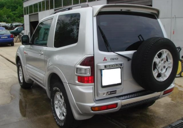 Mitsubishi Pajero 3.2DID, снимка 3 - Автомобили и джипове - 46834054