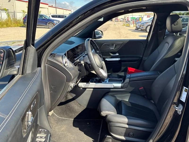 Mercedes-Benz GLB 250 * 4MATIC * CARFAX * ОПЦИЯ ЗА ФИНАНСИРАНЕ, снимка 8 - Автомобили и джипове - 55812401