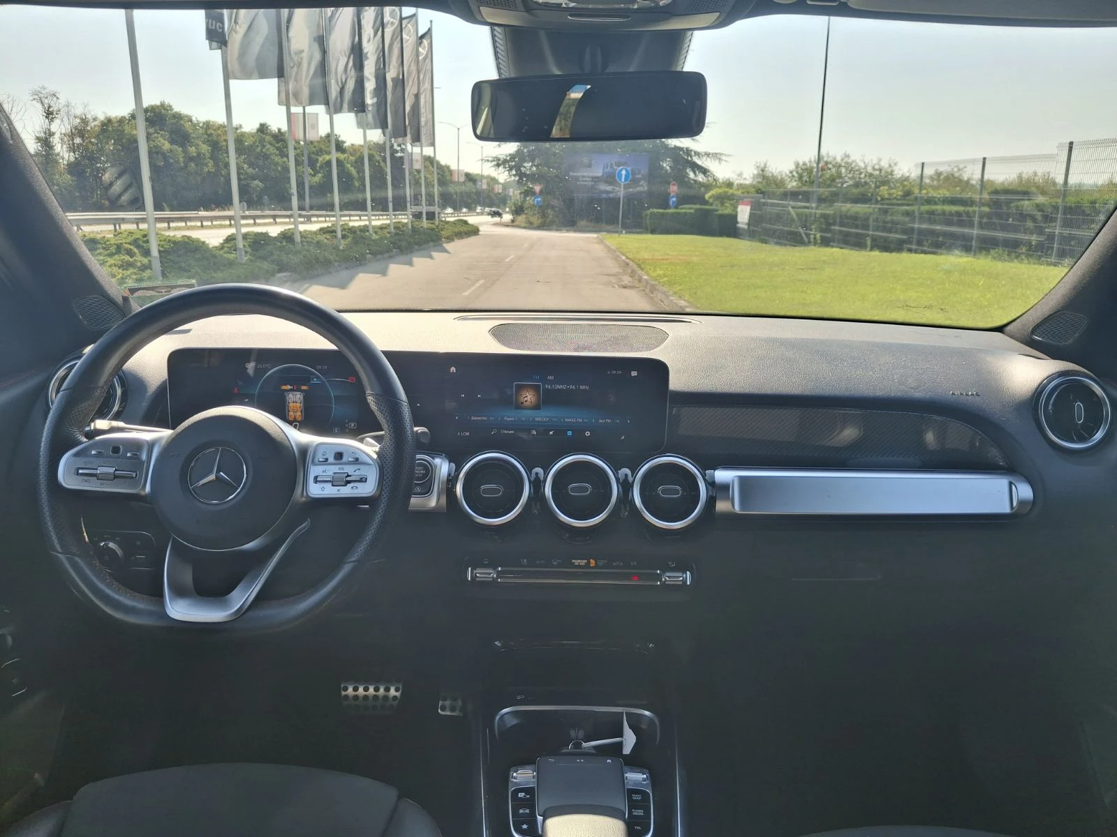 Mercedes-Benz GLB 250 4MATIC 6+ 1 - изображение 10