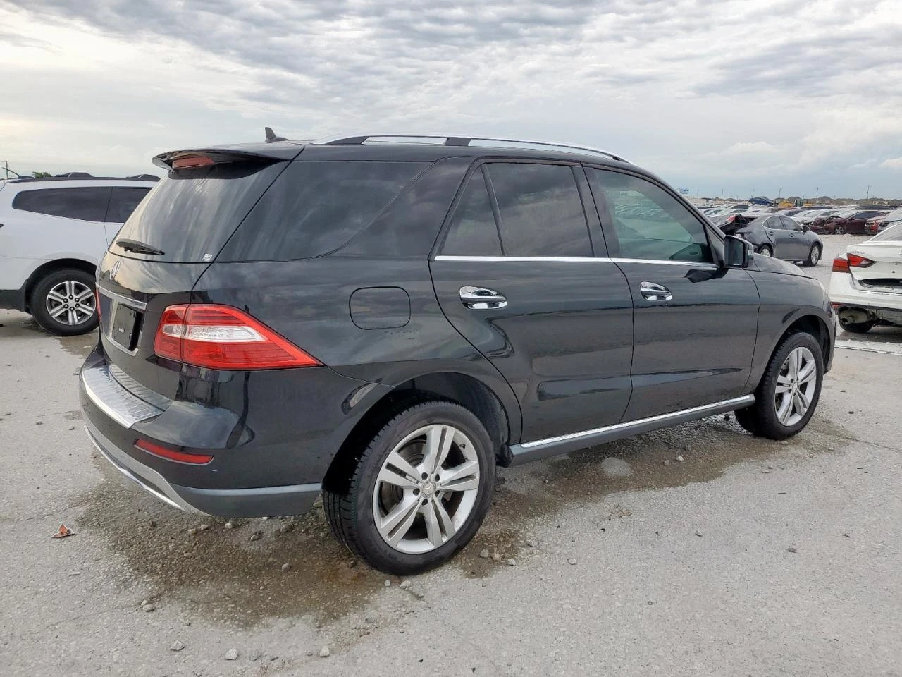 Mercedes-Benz ML 350 * Възможност за Лизинг*  - изображение 4